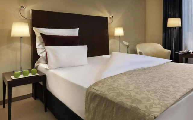 Metropolitan Hotel by Flemings