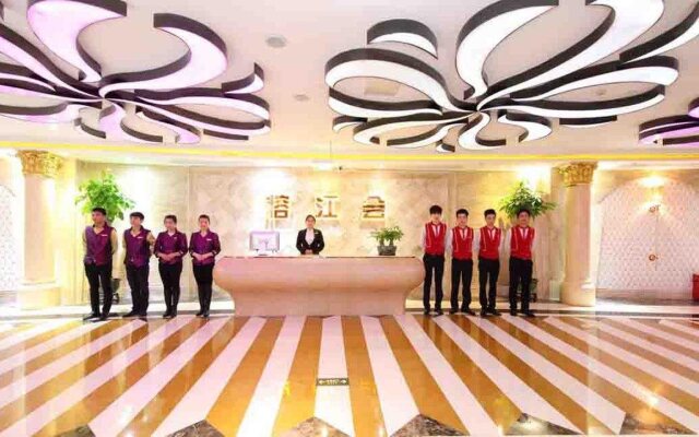 Royal Mediterranean Hotel