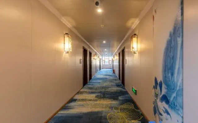 Yunjin Hotel (Ganzi Litang 318 National Road Dongcheng Branch)