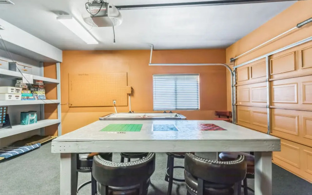 Beautiful Sunsets at 3BR Villa in Reno