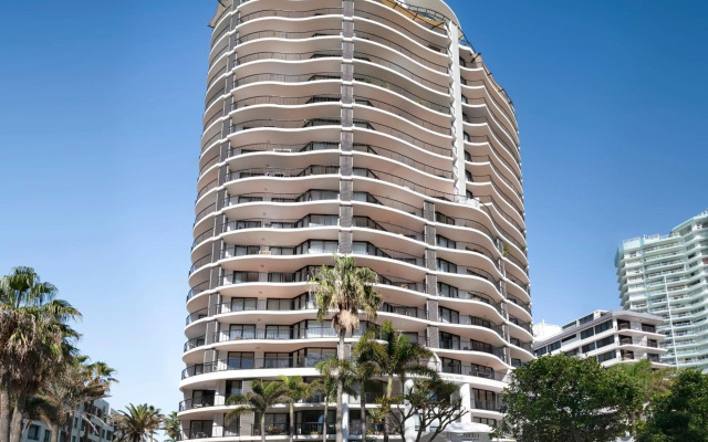 Mantra Coolangatta Beach