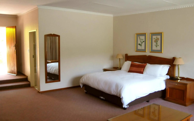 Safari Hotel & Convention Centre