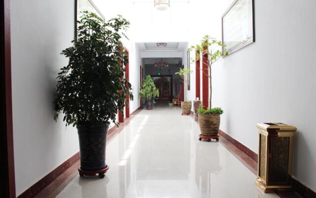 Dunhuang Happy Yijia Guest House