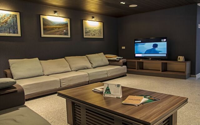 Orbi Palace Hotel & Suites