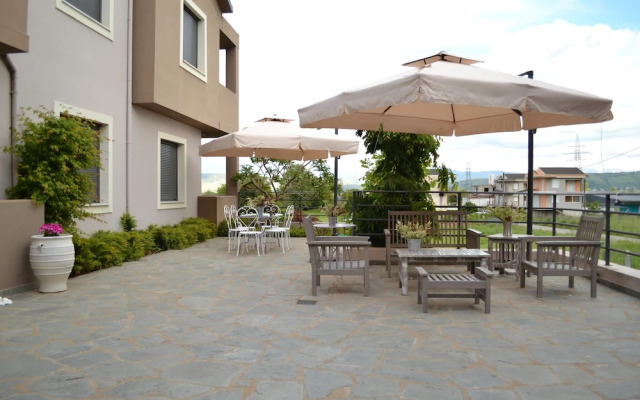 Ellopia Point Hotel