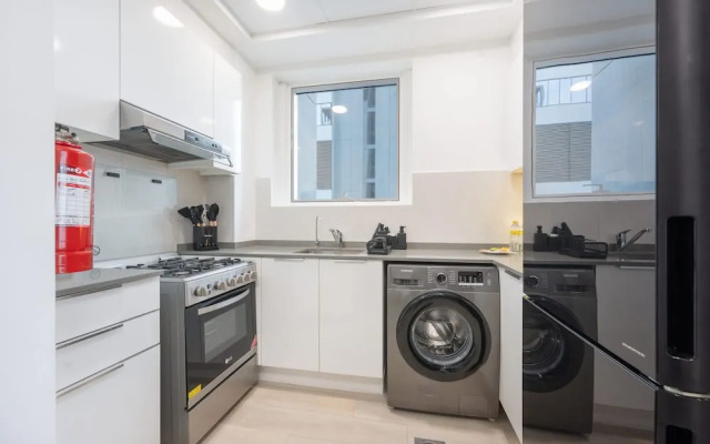 Sophisticated 1 Bedroom Apartment in Bloom Tower B