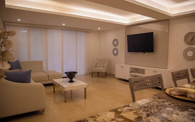 San Diego 974 Suites
