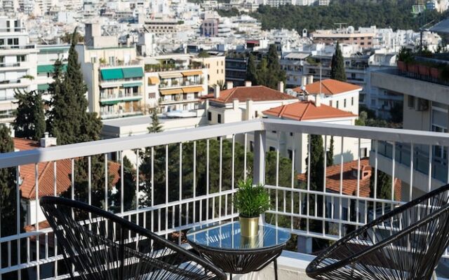 UPSTREET Elegant Luminous 3BD Apt-Kolonaki