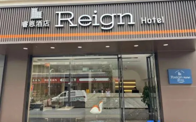 Reign  Hotel