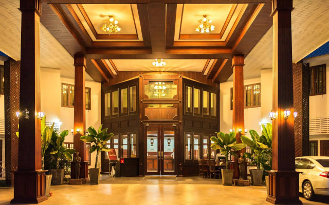 Nongkhai White Hotel