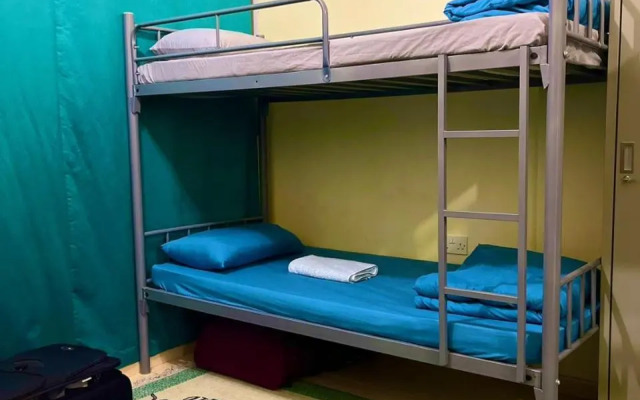 Top House Hostel