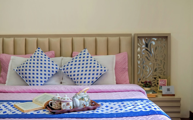 Alaya Stays 3BHK Golden Meadow Villa