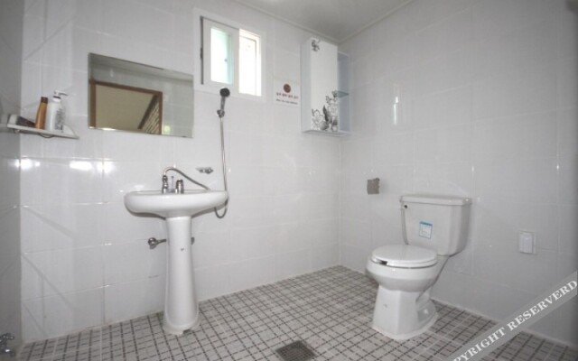 Gangneung Sanyacheon Pension