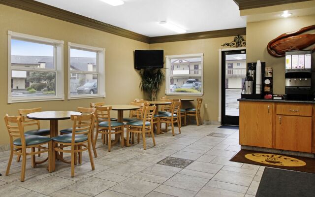 Anchor Beach Inn