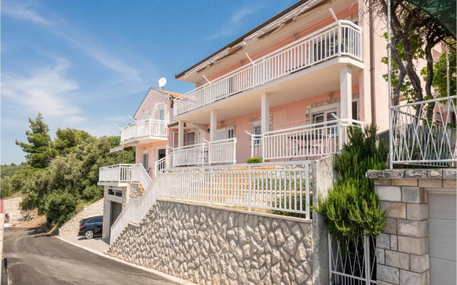 Apartment Podaca with Outdoor Swimming Pool 305