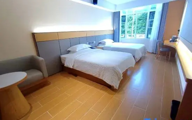 Shuaifeng Hotel