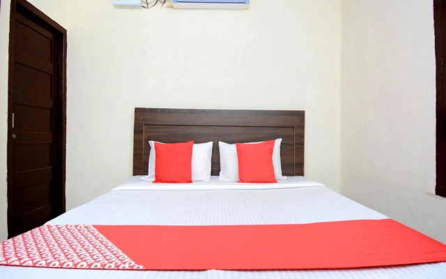 Hotel Tourist by OYO Rooms