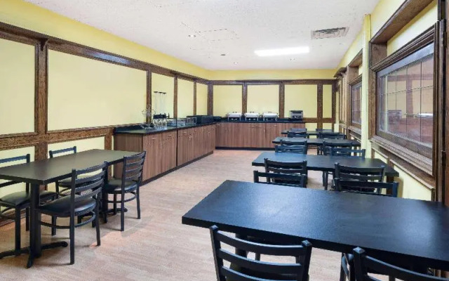 Travelodge By Wyndham Fort St John