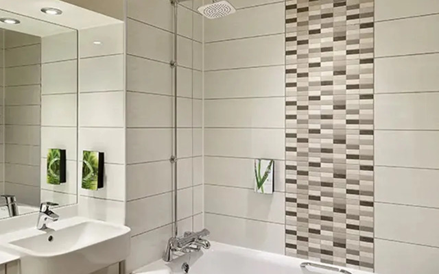 Premier Inn Edinburgh City Centre(York Place)