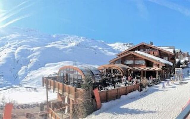 LIsatis Chalet Hotel