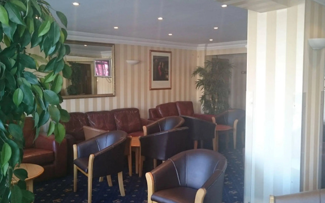 Queens Hotel
