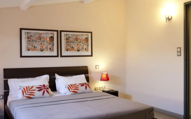 Le Mas De Valrugues Hotel