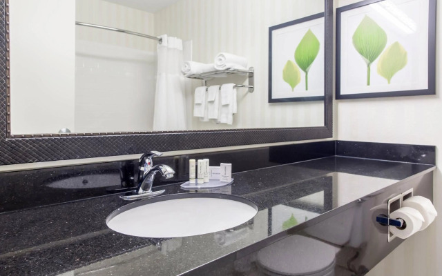 Fairfield Inn & Suites by Marriott Canton