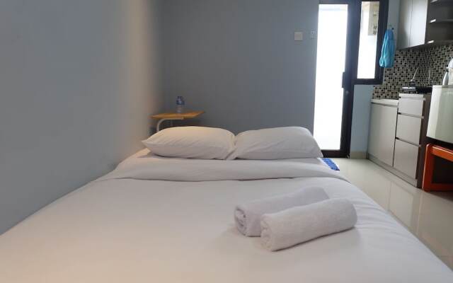 Nice And Strategic Studio Kebagusan City Apartment