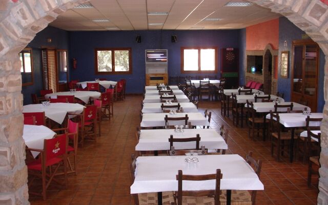 Albergue Restaurante Salto de Bierge - Hostel