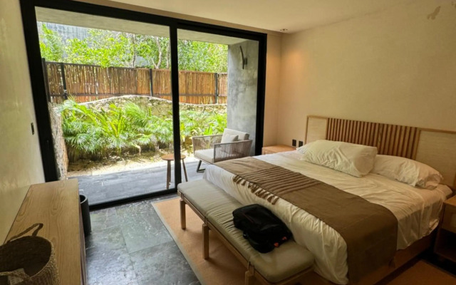 Lovely 2Bedroom apartment serviced + pool & garden