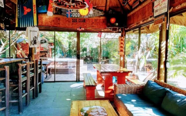 Saltycrax Backpackers and Adventures