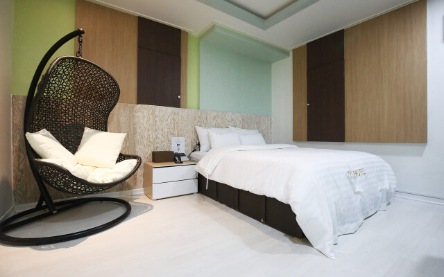 JJAK Hotel