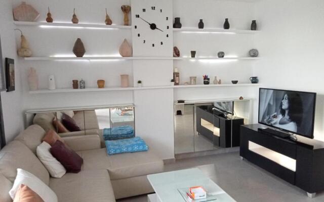 PLAYA ALMARDA,PISCINA,2 TERRAZAS,WIFI,PARKING,BBQ,TRANQUILo