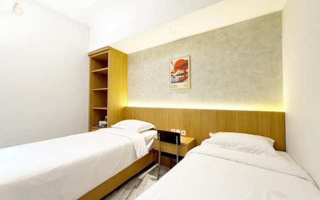 aurora house surabaya – Guest Rooms – Surabaya