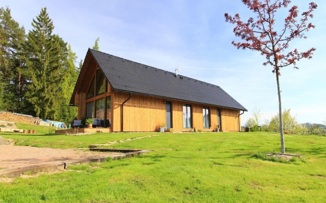 Apartment Near Pernstejn Castle in Smrcek