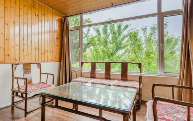Jinghechun Hotel