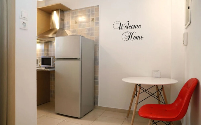 Metaxourghio Boutique Apartment