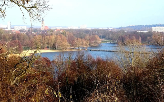 Neubrandenburg-Wasser,Natur,Zentrum,Ladestation für E-Autos