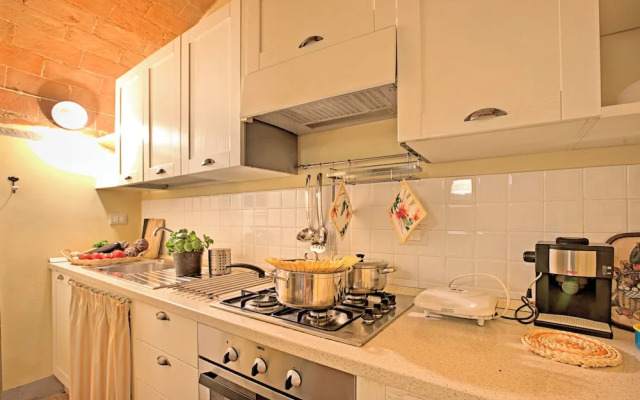 Francigena Pergola Apartment Shared Pool