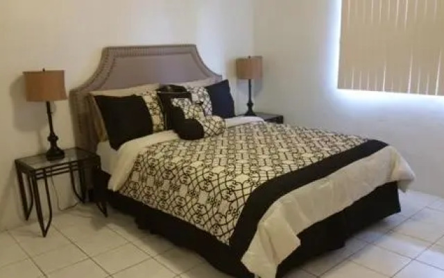 Beautiful 2 bedroom 1 bath