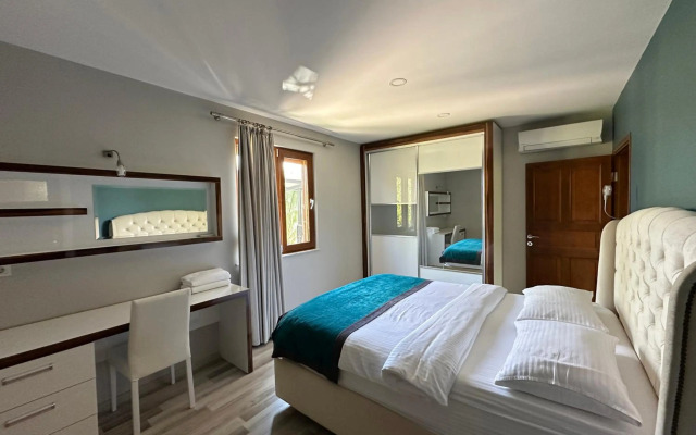 Azur Hotel