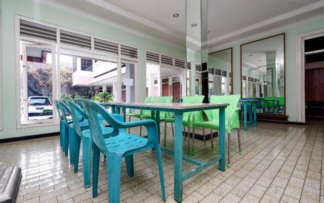 OYO 1843 Cahya Nirwana