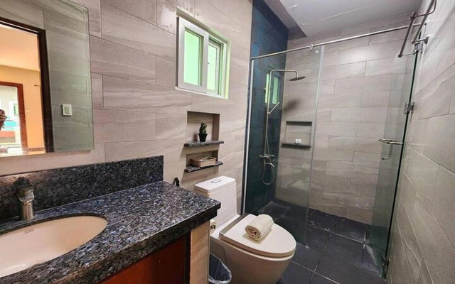 Jo Carter's Hotel and Suites Angeles City