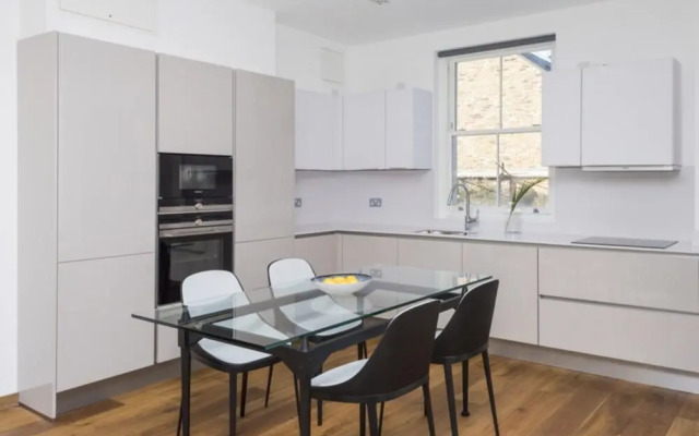 King's Cross Luxury 2BR Suites by Sonder