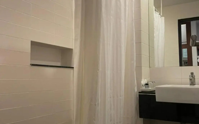 S2 Hotel