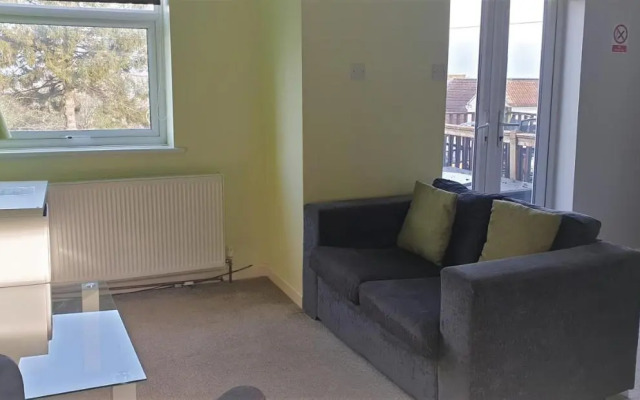 Swindon Old Town Duplex - EnterCloud9SA