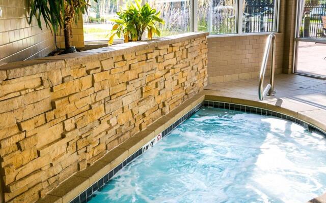 Cambria Hotel Denver International Airport