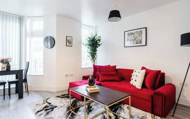 Whitchurch 2 Bedroom Flat near Hospital