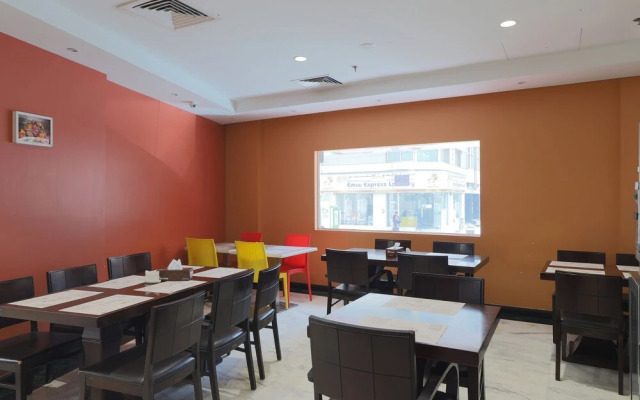 Syaj Hotel