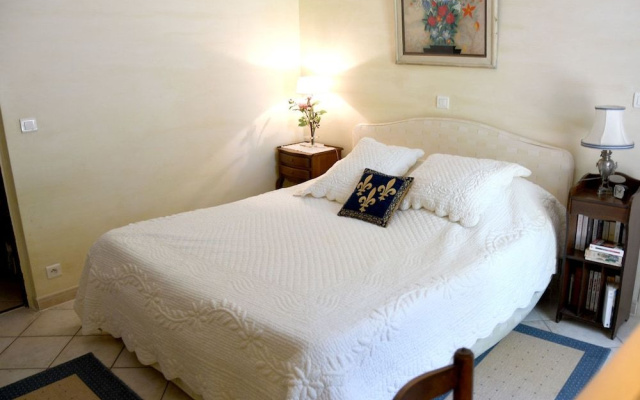 Les Chambres d'Adeline B&B